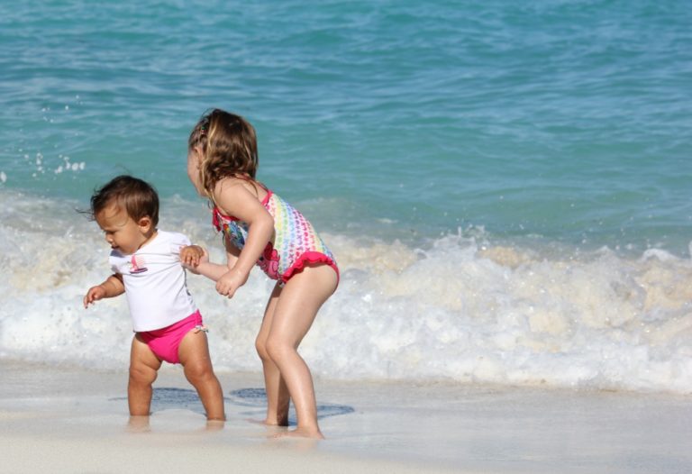 Tips for Teaching a Baby How to Swim