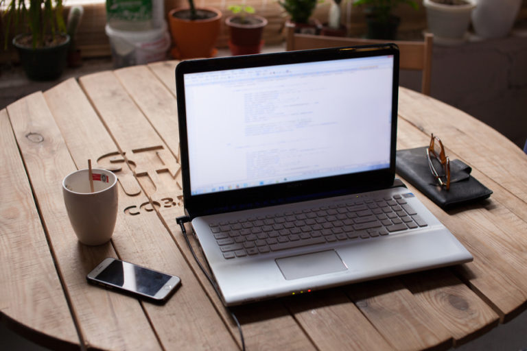 Dear Boss Moms, Earthy Moms, Helicopter Moms and Pinterest Moms: Free Business Grade Security Software from Sophos