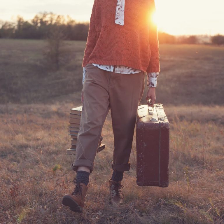5 Packing Tips to Keep Clothes Looking Great While Traveling