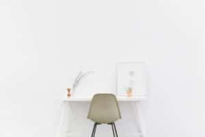 minimalism desk
