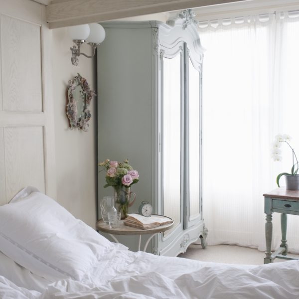 5 French Decor-Inspired Bedroom Styling Tips