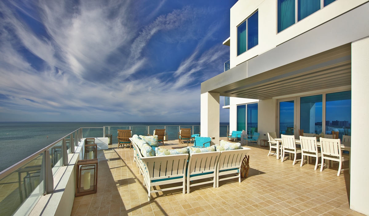 Opal Sands Resort  / Clearwater Beach, Florida