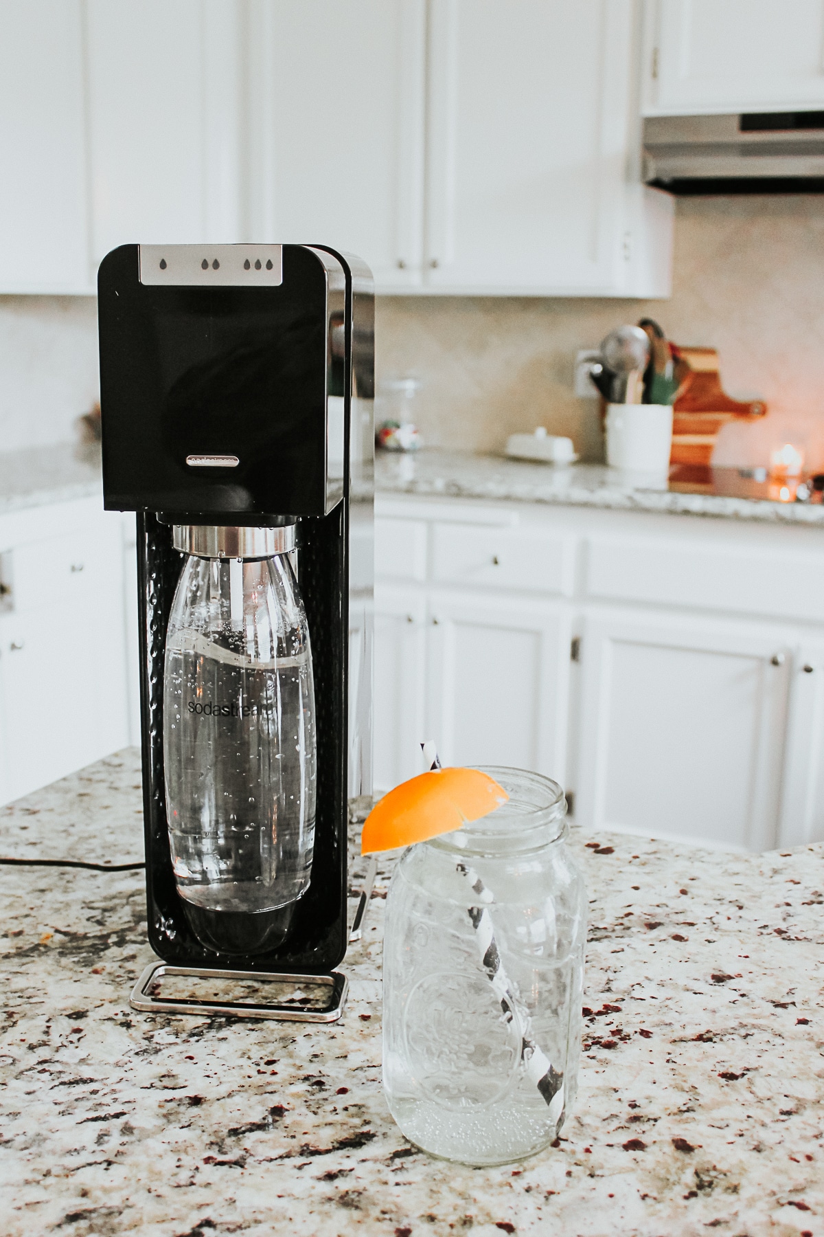 SodaStream Power Machine, with Lemon sparkling water - Sodastream Power Review