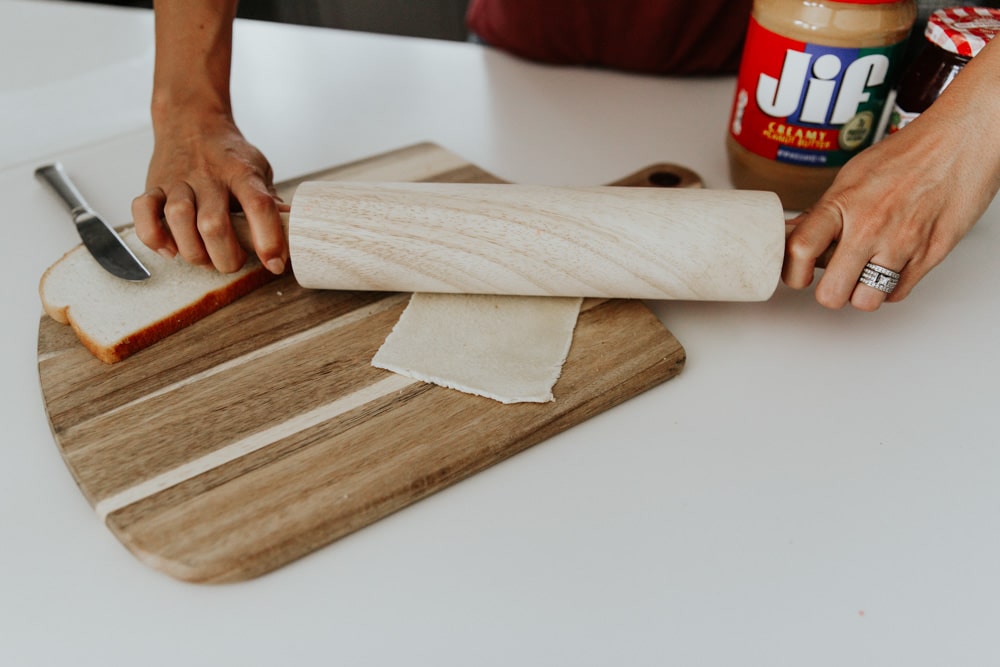 Peanut Butter & Jelly Roll-Ups - School Lunch Ideas