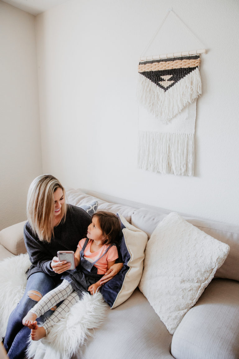 Online Risks to Children, Warning Signs, and Solutions for Parents