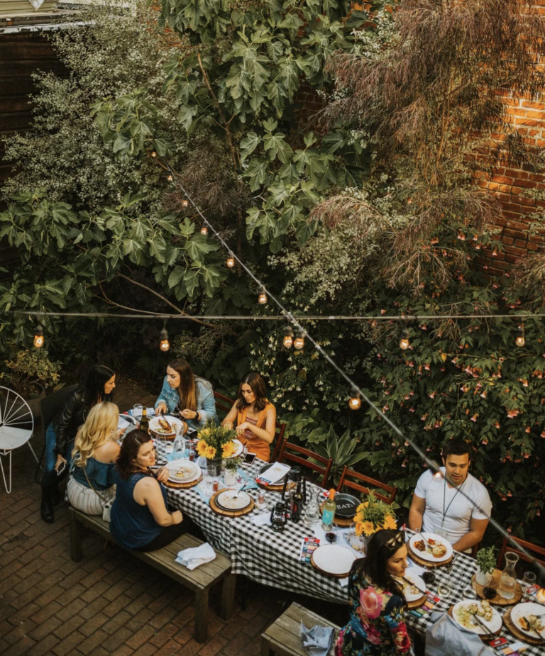 Summer Grilling Inspiration - Summer Backyard Party Decor
