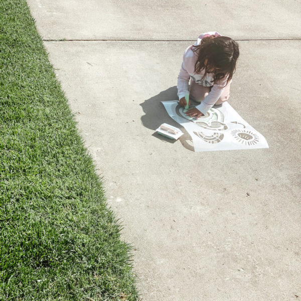 DOODLE HOG Sidewalk Chalk Stencil Kit Review