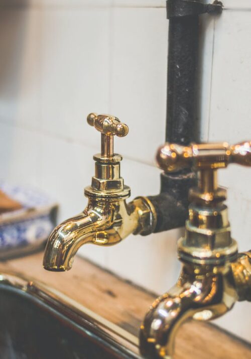 DIY Vs. Professional Plumbing Services – Making the Right Choice