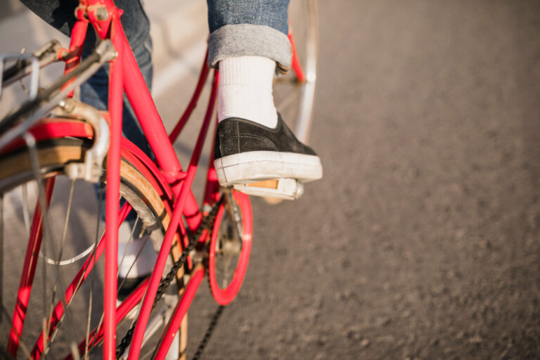 Some Tips to Stay Safe When Riding a Bicycle