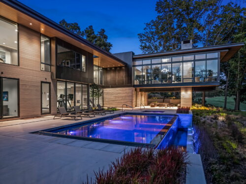 Great Pool Designs That You Could Have in Your Backyard